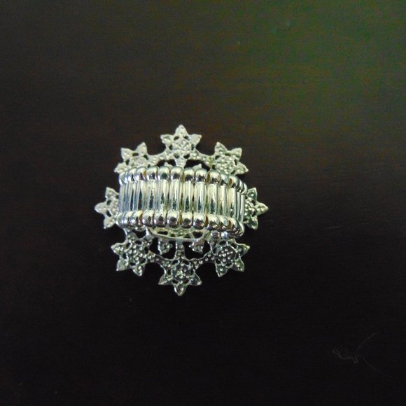 Costume Jewelry - snowflake ring- new - Picture 8 of 11
